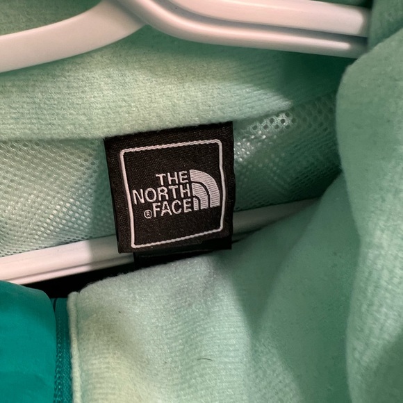 The North Face Blue Hyvent Jacket - Picture 7 of 9